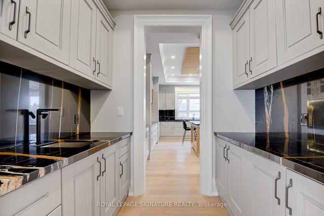 29 Halkin Cres, House detached with 4 bedrooms, 7 bathrooms and 6 parking in Toronto ON | Image 7