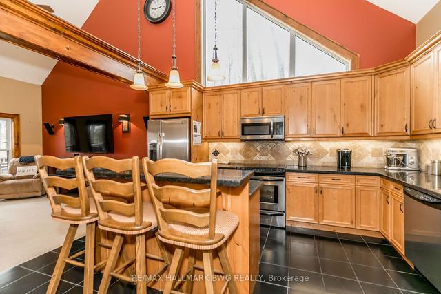 86 Huronwoods Dr, House detached with 3 bedrooms, 3 bathrooms and 20 parking in Oro Medonte ON | Image 3