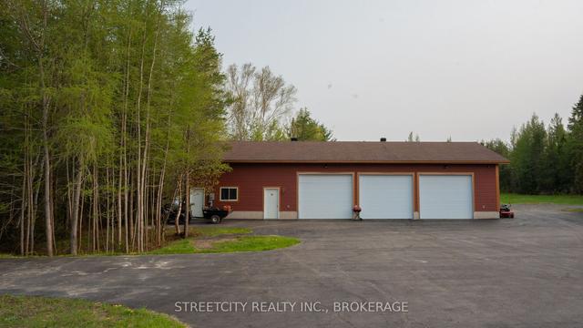 325 Town Line Rd, House detached with 3 bedrooms, 2 bathrooms and 40 parking in Sault Ste. Marie ON | Image 15