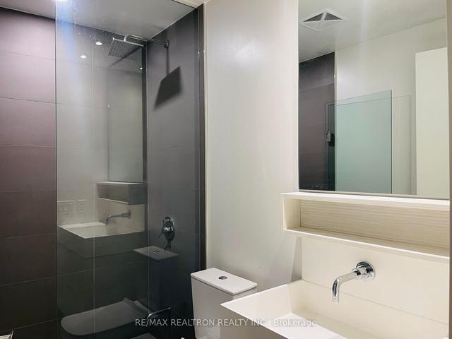 1701 - 5 Soudan Ave, Condo with 2 bedrooms, 2 bathrooms and 0 parking in Toronto ON | Image 2