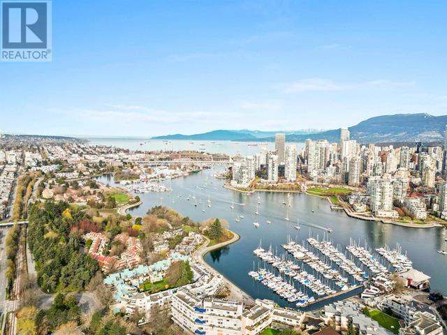 305 - 673 Market Hill, House attached with 2 bedrooms, 2 bathrooms and 1 parking in Vancouver BC | Image 1