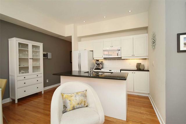 3 - 1388 Bloor St W, Townhouse with 2 bedrooms, 2 bathrooms and 1 parking in Toronto ON | Image 29