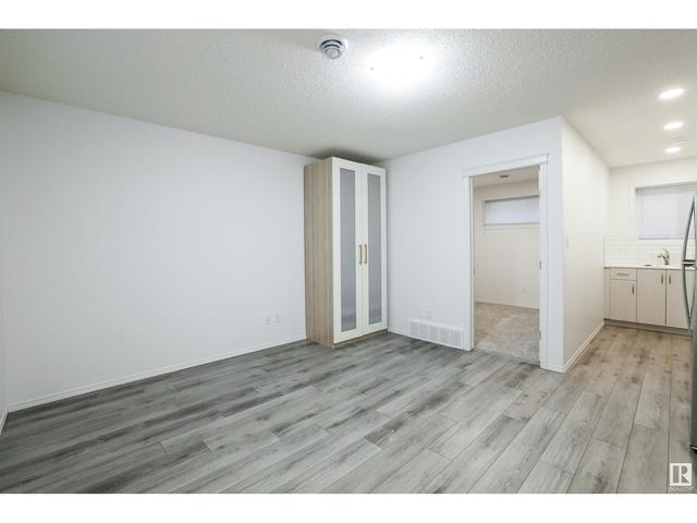 8022 222a St Nw, House detached with 5 bedrooms, 3 bathrooms and null parking in Edmonton AB | Image 30