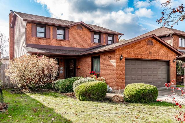 39 Parkwood Cres, House detached with 3 bedrooms, 3 bathrooms and 8 parking in Hamilton ON | Image 12