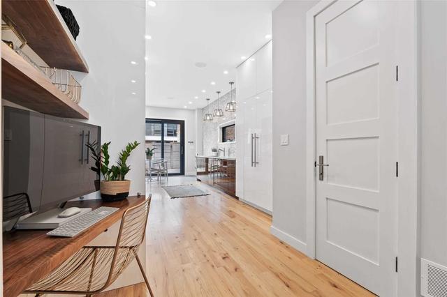 364 Lippincott St, House semidetached with 3 bedrooms, 4 bathrooms and 2 parking in Toronto ON | Image 40
