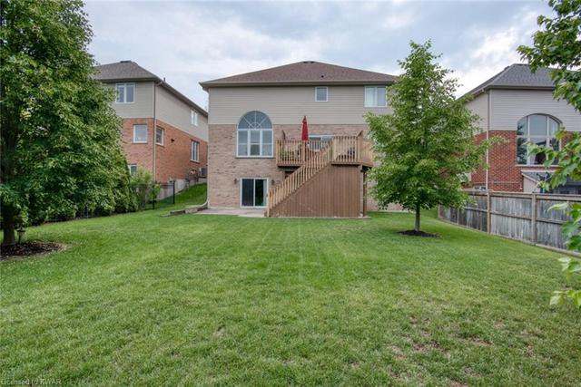 846 Creekside Drive, House detached with 5 bedrooms, 3 bathrooms and 4 parking in Waterloo ON | Image 4