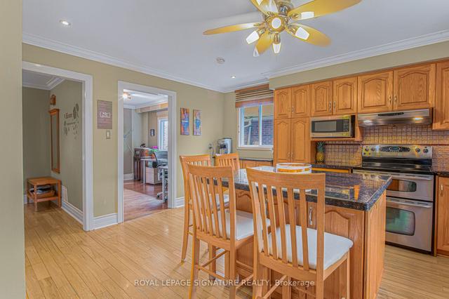 345 Lawson Rd, House detached with 3 bedrooms, 3 bathrooms and 6 parking in Toronto ON | Image 5