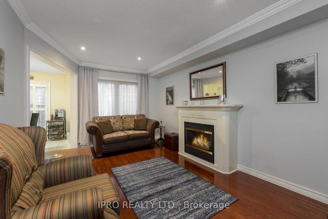 31 Fenflower Crt, House detached with 4 bedrooms, 3 bathrooms and 6 parking in Brampton ON | Image 11