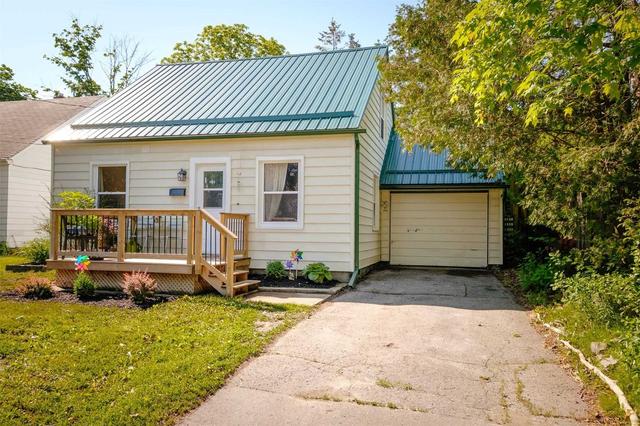 47 Melbourne St E, House detached with 3 bedrooms, 2 bathrooms and 3 parking in Kawartha Lakes ON | Image 17
