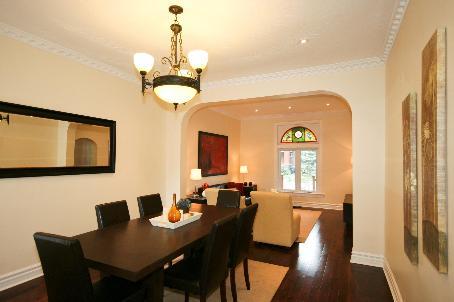311 Pacific Ave, House detached with 4 bedrooms, 2 bathrooms and 1 parking in Toronto ON | Image 3