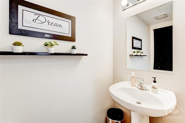 154 Patriot Place, Townhouse with 3 bedrooms, 3 bathrooms and 3 parking in Ottawa ON | Image 13