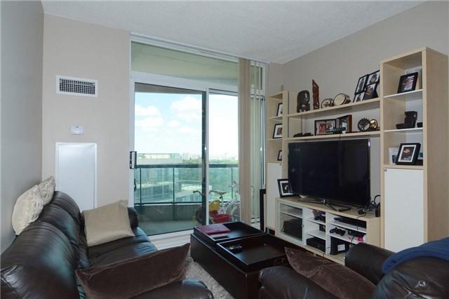 lph6 - 7 Lorraine Dr, Condo with 3 bedrooms, 2 bathrooms and 1 parking in Toronto ON | Image 13