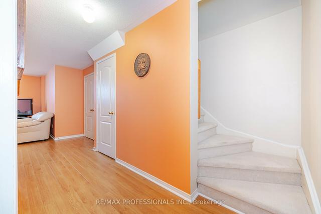 4 - 3985 Eglinton Ave W, Townhouse with 2 bedrooms, 2 bathrooms and 1 parking in Mississauga ON | Image 9