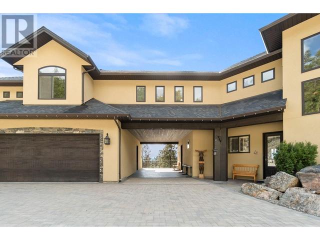 5500 Rockface Road, House detached with 4 bedrooms, 3 bathrooms and 8 parking in Central Okanagan BC | Image 3