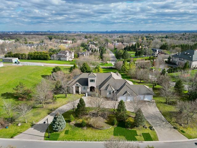 760 Woodland Acres Cres, House detached with 4 bedrooms, 7 bathrooms and 15 parking in Vaughan ON | Image 1