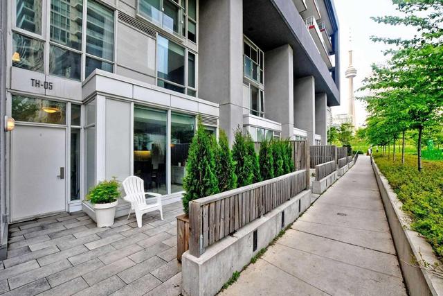 Th5 - 85 Queens Wharf Rd, Townhouse with 3 bedrooms, 3 bathrooms and 2 parking in Toronto ON | Image 3