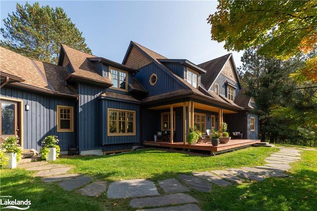 1074 Tally Ho Winter Park Road, House detached with 5 bedrooms, 5 bathrooms and 11 parking in Lake of Bays ON | Image 1
