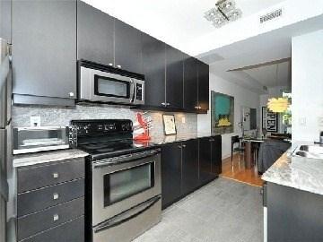th1 - 3 Brunel Crt, Townhouse with 3 bedrooms, 3 bathrooms and 2 parking in Toronto ON | Image 3