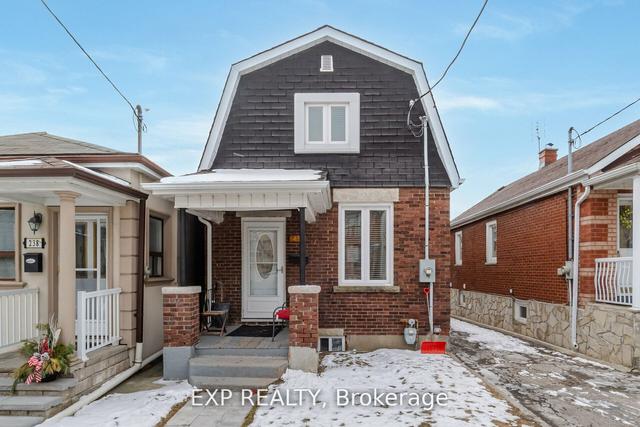 240 Rosethorn Ave, House detached with 3 bedrooms, 4 bathrooms and 4 parking in Toronto ON | Image 1