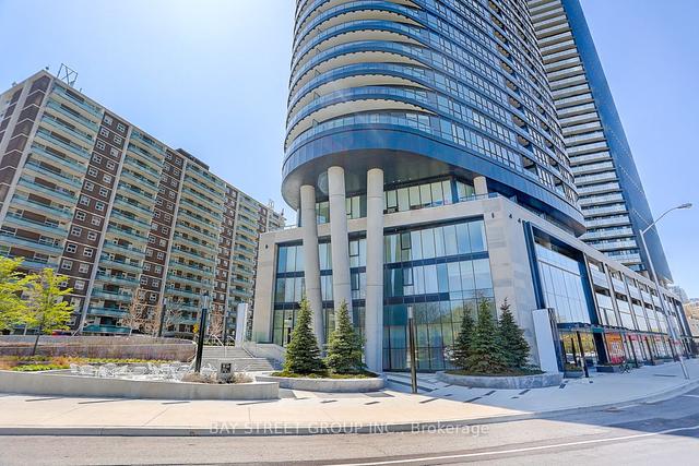 1022 - 585 Bloor St E, Condo with 2 bedrooms, 2 bathrooms and 1 parking in Toronto ON | Image 12