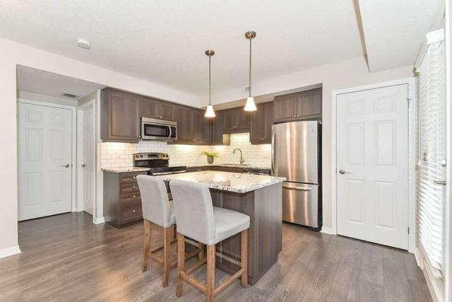 5K - 255 Maitland St, Townhouse with 3 bedrooms, 2 bathrooms and 1 parking in Kitchener ON | Image 5