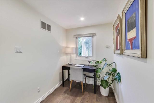 19 Sydenham St, House attached with 3 bedrooms, 3 bathrooms and 2 parking in Toronto ON | Image 7