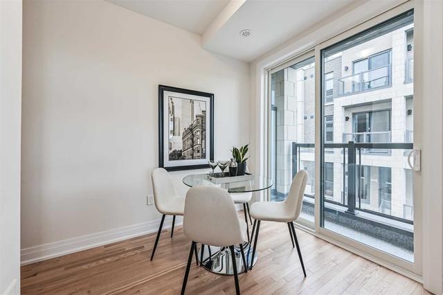 24 - 715 Lawrence Ave W, Townhouse with 2 bedrooms, 2 bathrooms and 1 parking in Toronto ON | Image 3