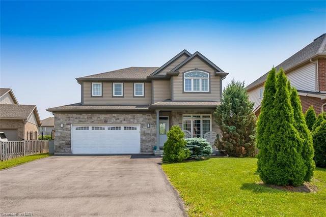 6618 Flora Court, House detached with 5 bedrooms, 3 bathrooms and 6 parking in Niagara Falls ON | Image 1