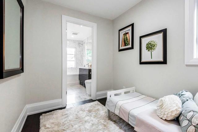 212 Franklin Ave, House semidetached with 3 bedrooms, 4 bathrooms and 2 parking in Toronto ON | Image 14
