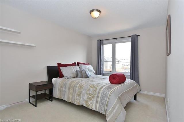 347 Livery Street, House attached with 3 bedrooms, 2 bathrooms and 3 parking in Ottawa ON | Image 10