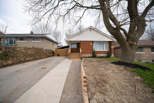 76 Glenview Ave, House detached with 3 bedrooms, 1 bathrooms and 2 parking in Cambridge ON | Image 1