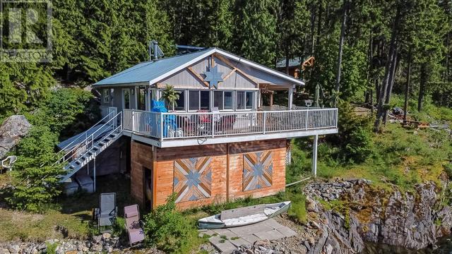 lot 1 Pete Martin Bay, House detached with 8 bedrooms, 1 bathrooms and null parking in Columbia Shuswap E BC | Image 3