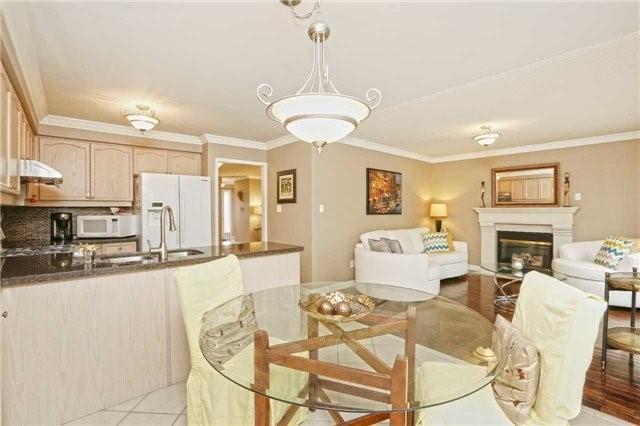 14 Oak Gardens Crt, House detached with 4 bedrooms, 4 bathrooms and 4 parking in Brampton ON | Image 6