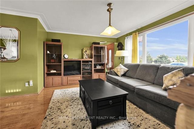135 Nash Rd N, House detached with 3 bedrooms, 2 bathrooms and 5 parking in Hamilton ON | Image 37