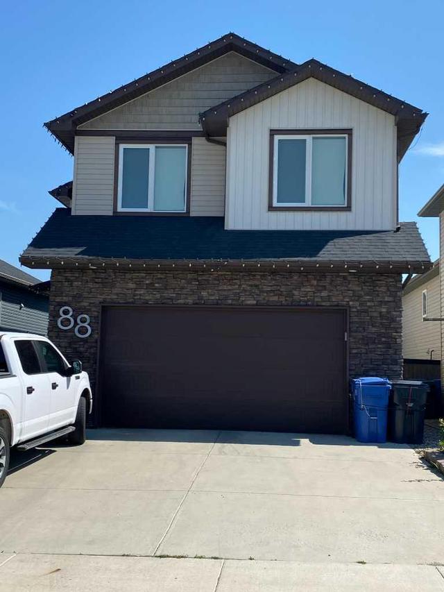 88 Northlander Way W, House detached with 4 bedrooms, 1 bathrooms and 4 parking in Lethbridge AB | Image 1