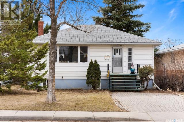2526 Lindsay Street, House detached with 2 bedrooms, 2 bathrooms and null parking in Regina SK | Image 2
