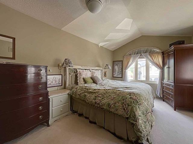 1603 Sandhurst Cres, House detached with 3 bedrooms, 4 bathrooms and 6 parking in Pickering ON | Image 2