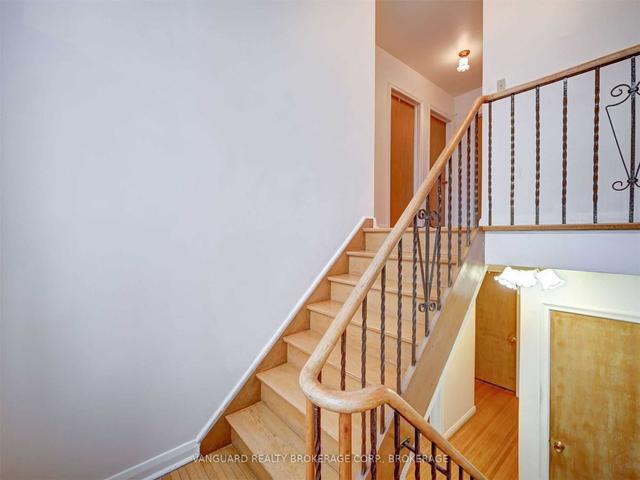 99 Neames Cres, House semidetached with 3 bedrooms, 2 bathrooms and 7 parking in Toronto ON | Image 8