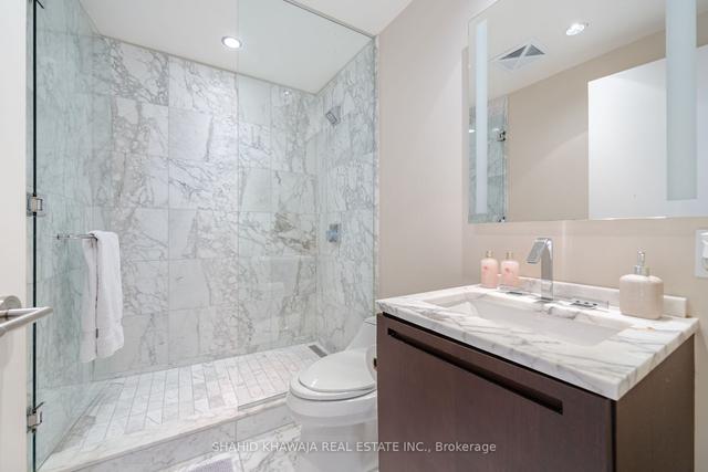 3807 - 180 University Ave, Condo with 2 bedrooms, 3 bathrooms and 1 parking in Toronto ON | Image 20