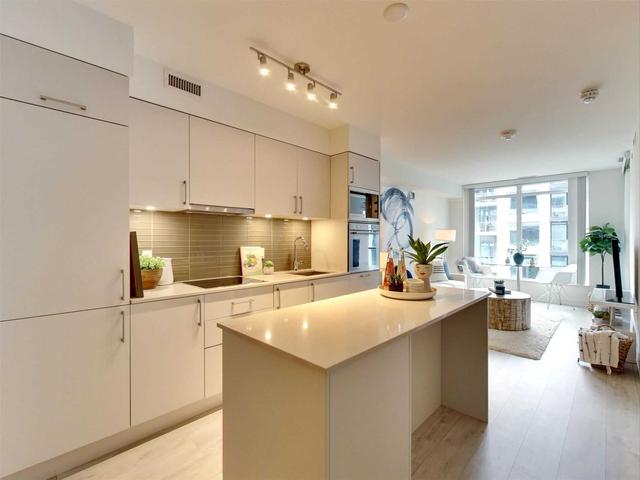 1112w - 27 Bathurst St, Condo with 2 bedrooms, 2 bathrooms and 0 parking in Toronto ON | Image 12