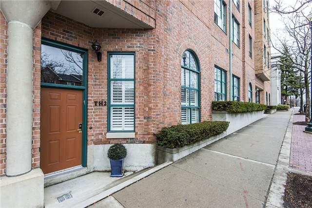 th2 - 221 Robinson St, Townhouse with 2 bedrooms, 3 bathrooms and 1 parking in Oakville ON | Image 2