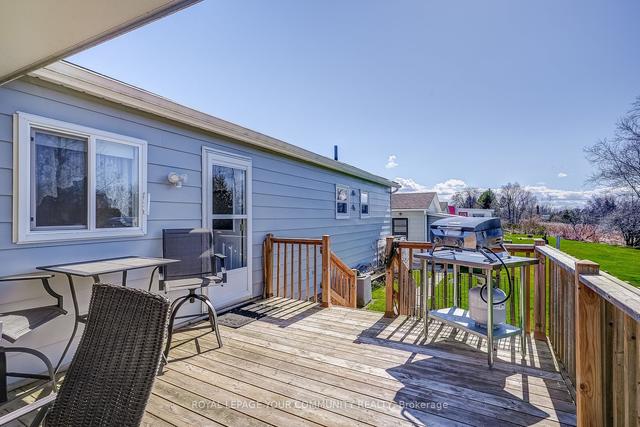 10 Hummingbird Circ, House detached with 2 bedrooms, 2 bathrooms and 5 parking in Georgina ON | Image 19