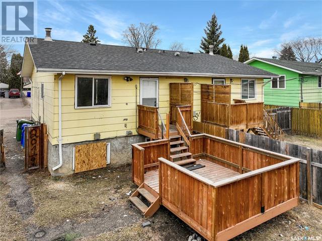 1435 - 1437 16th Street W, House detached with 6 bedrooms, 4 bathrooms and null parking in Prince Albert SK | Image 40