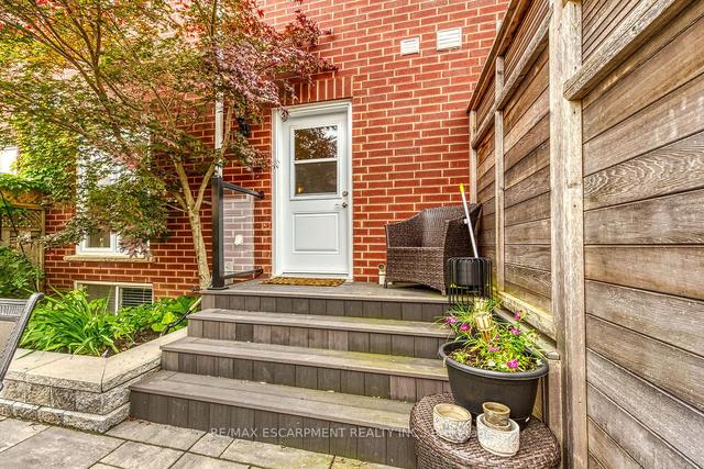 21 Bridgewater Rd, House attached with 3 bedrooms, 5 bathrooms and 2 parking in Oakville ON | Image 28