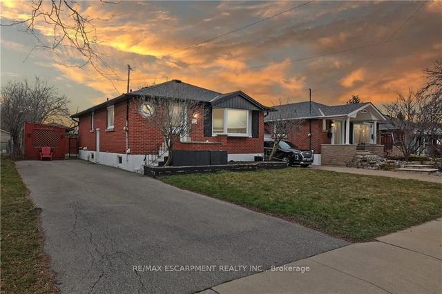 312 East 45th St, House detached with 3 bedrooms, 2 bathrooms and 3 parking in Hamilton ON | Image 12