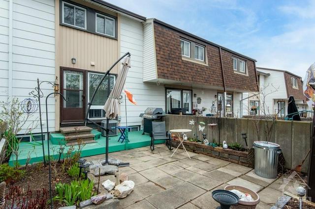 g - 52 Sumac Street, Townhouse with 3 bedrooms, 2 bathrooms and 1 parking in Ottawa ON | Image 26