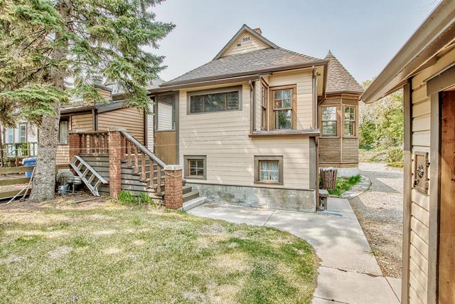 10 New Place Se, House detached with 2 bedrooms, 2 bathrooms and 4 parking in Calgary AB | Image 23