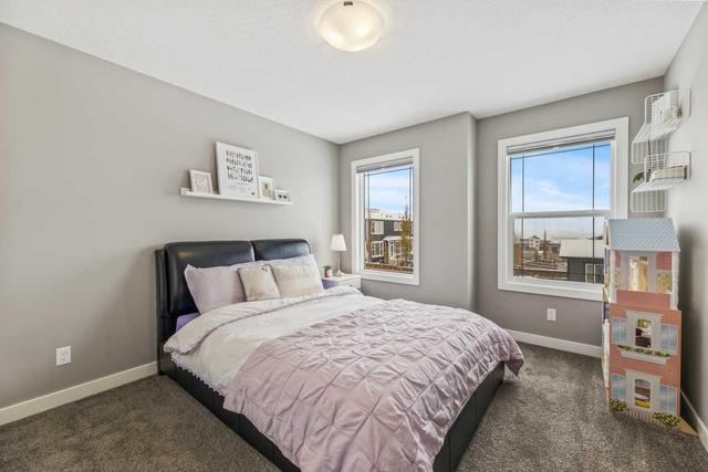 84 Crestbrook Way Sw, House detached with 4 bedrooms, 2 bathrooms and 4 parking in Calgary AB | Image 34