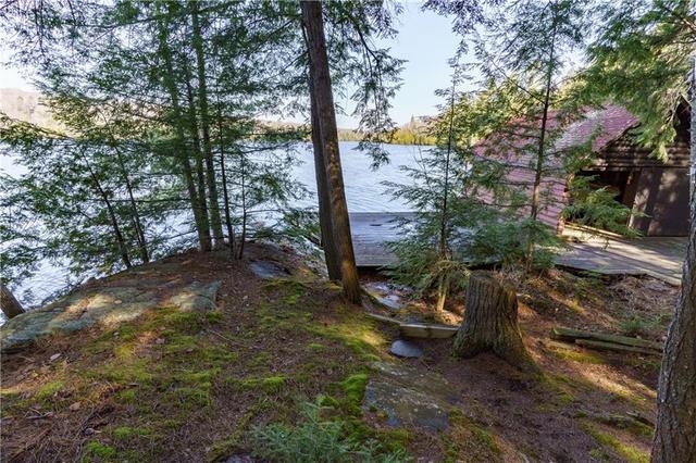 1409 West Oxbow Lake Road, House detached with 3 bedrooms, 1 bathrooms and 4 parking in Lake of Bays ON | Image 16