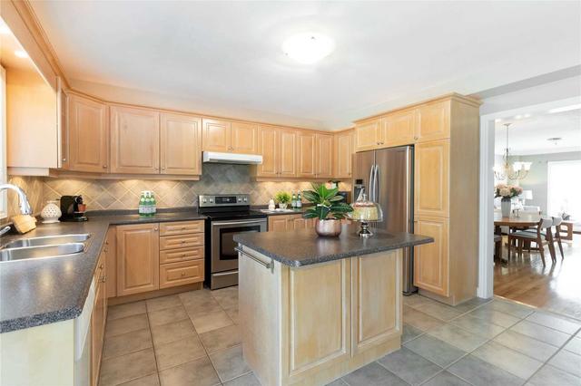 60 St. Michele Pl, House detached with 4 bedrooms, 3 bathrooms and 6 parking in Vaughan ON | Image 23